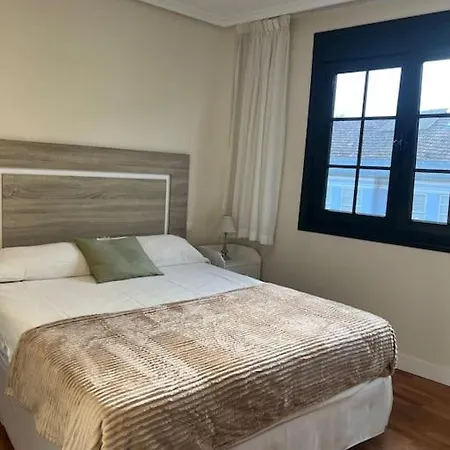 Casa Con Terraza En El Casco * Betanzos